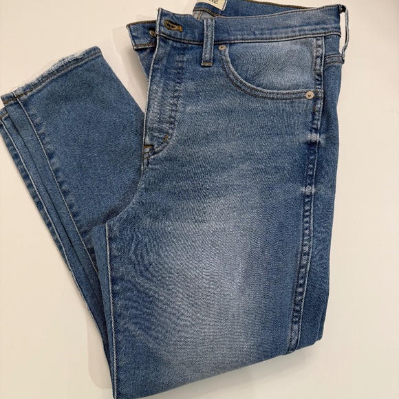 Madewell Denim - Madewell 10" High-Rise Skinny Crop, size 29P